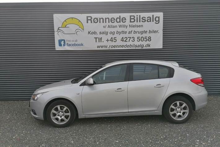 Grå Chevrolet Cruze fra 2012