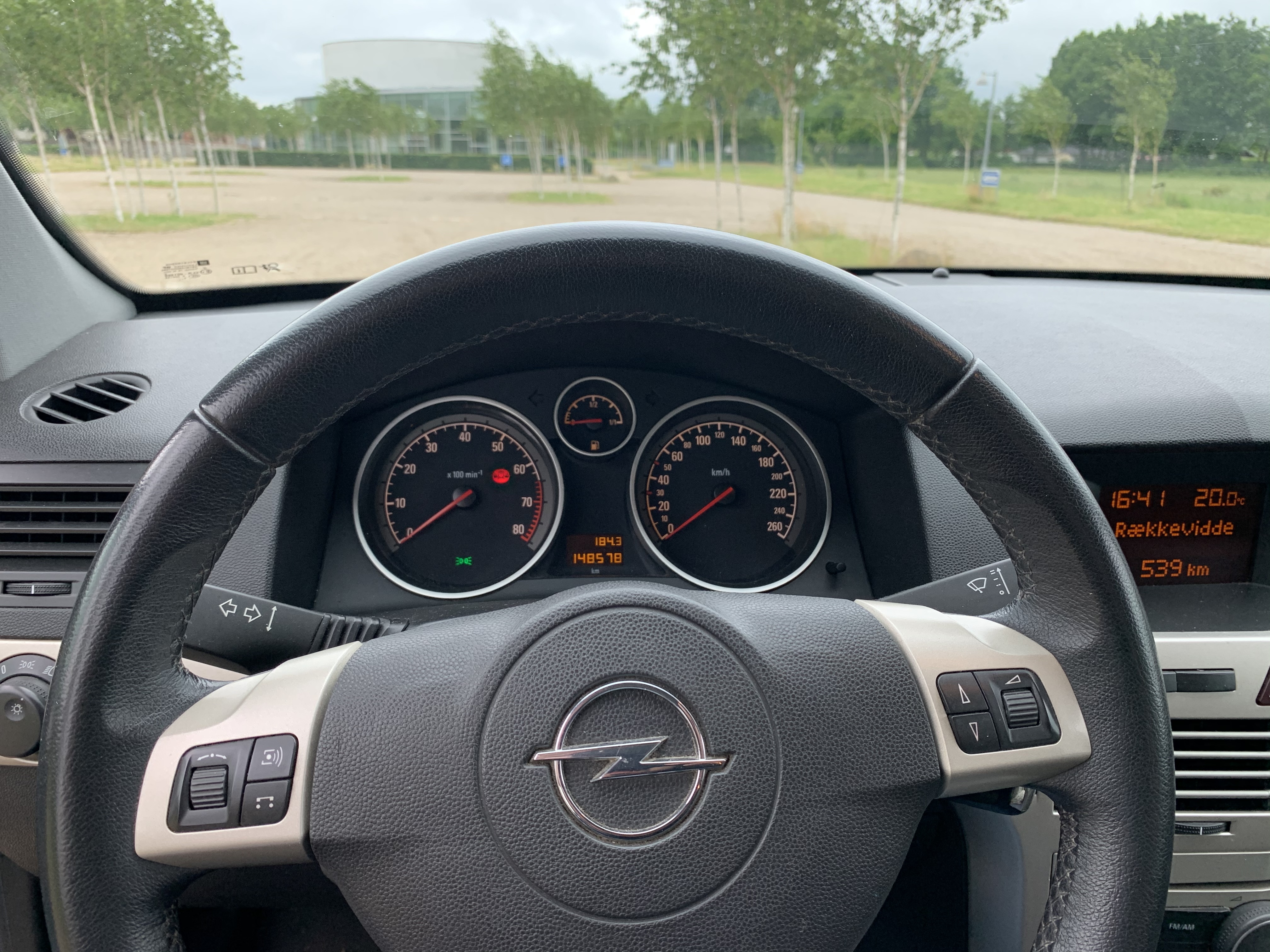 Sort Opel Astra fra 2007