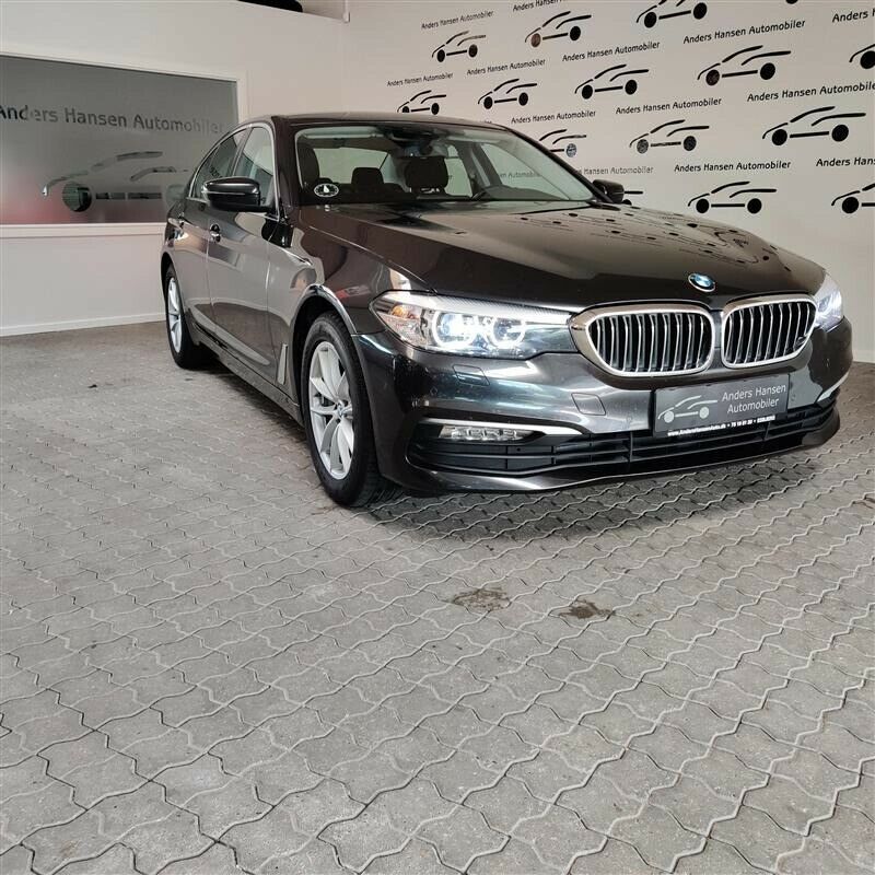 Grå BMW 530d fra 2017