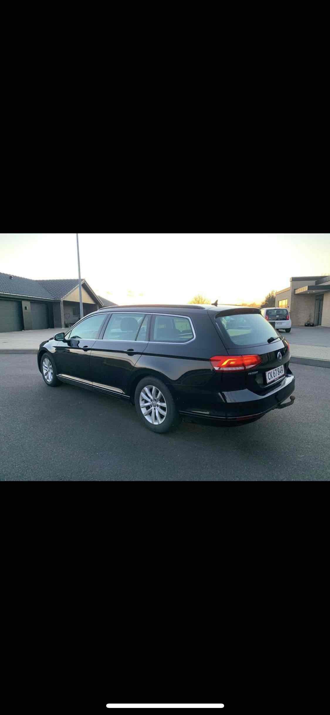 Sort VW Passat fra 2015