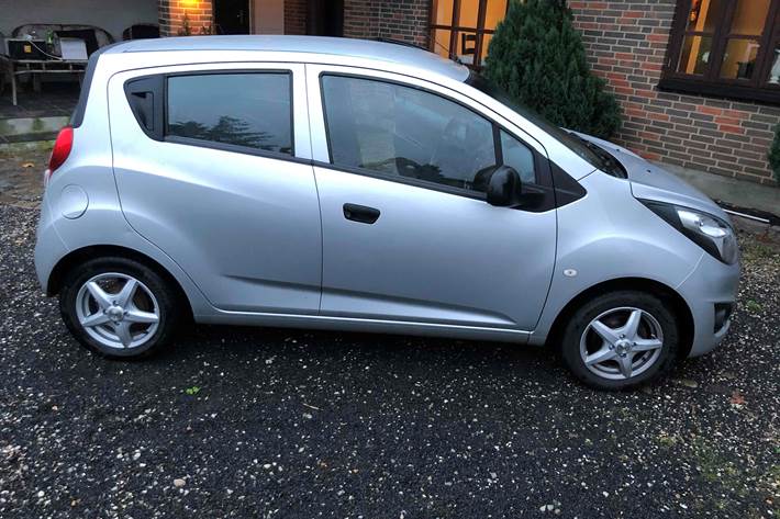 Sølv Chevrolet Spark fra 2014