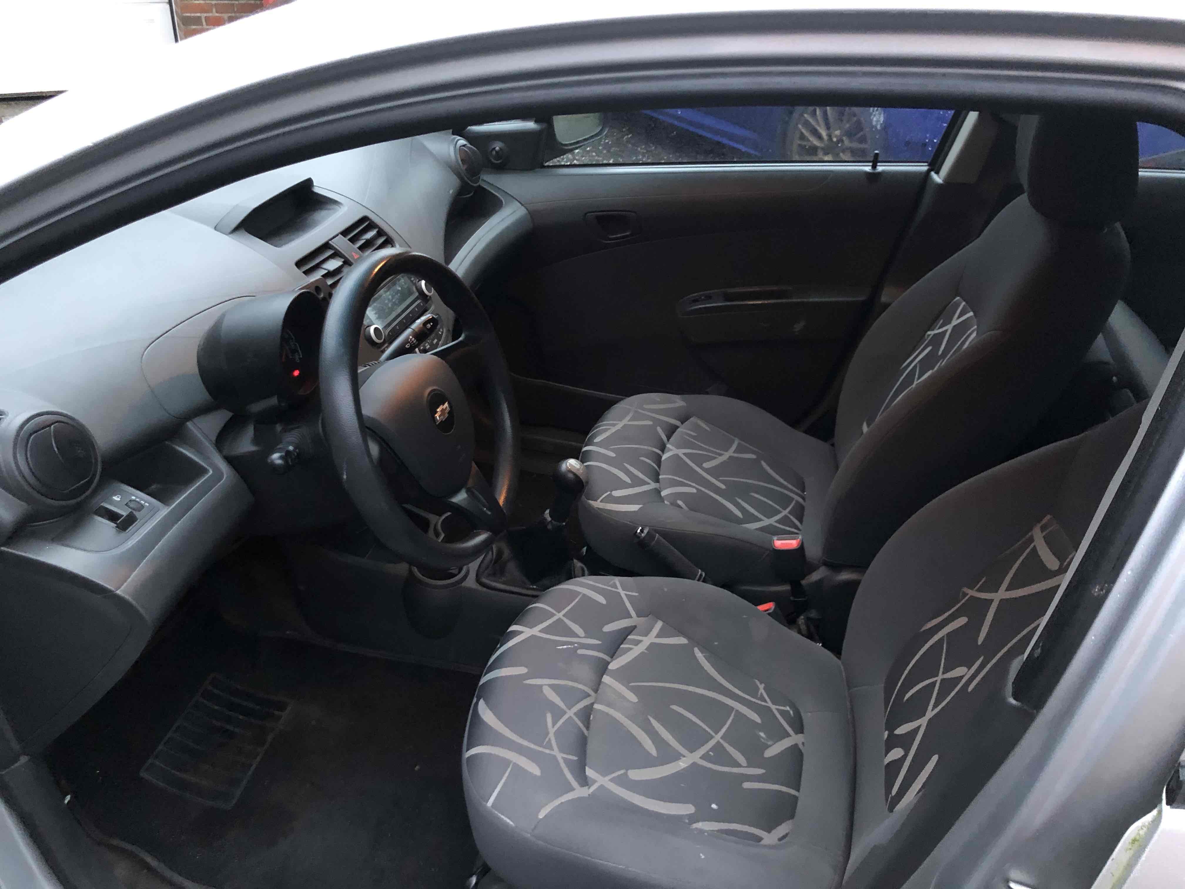 Sølv Chevrolet Spark fra 2014