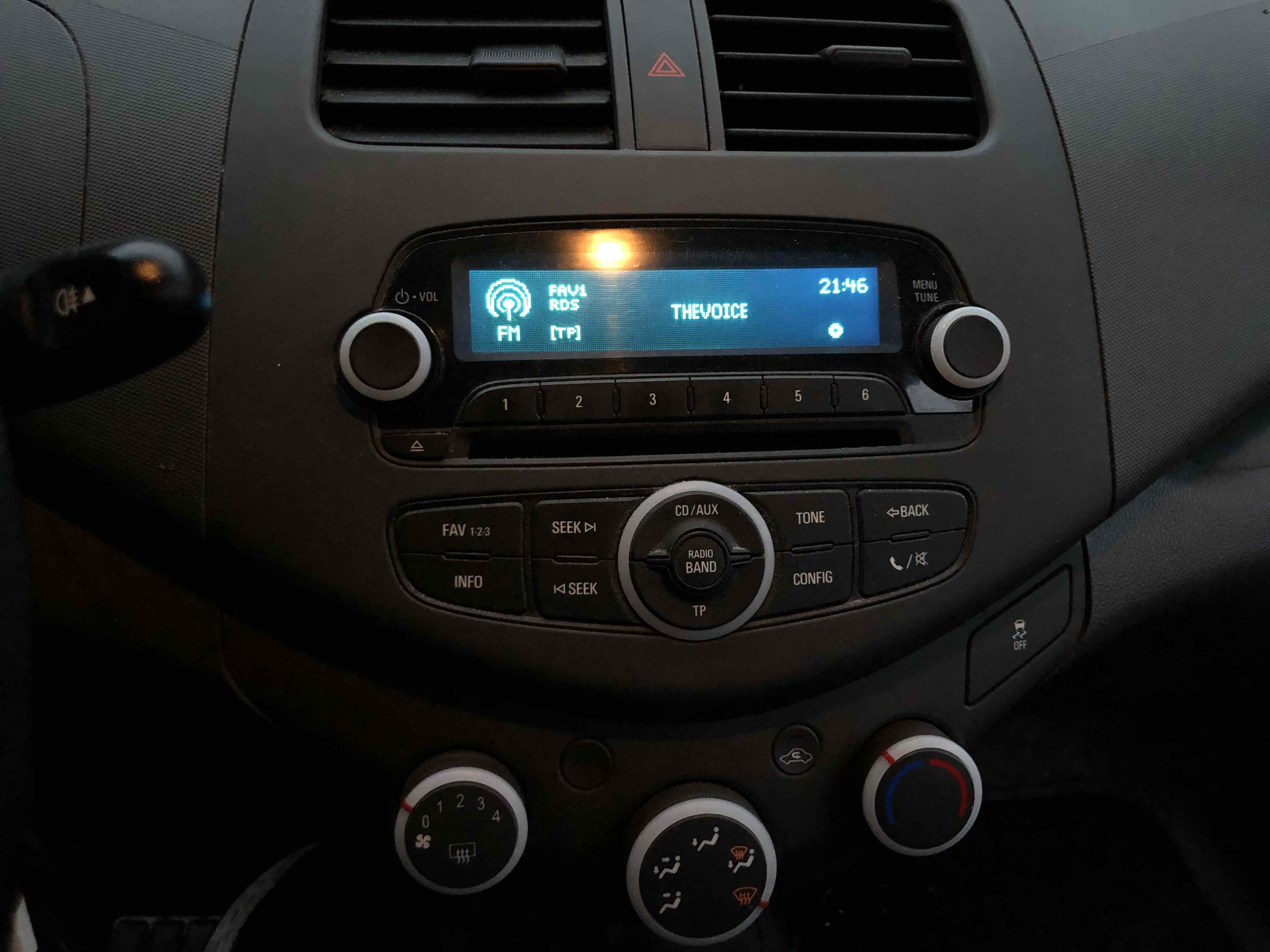 Sølv Chevrolet Spark fra 2014