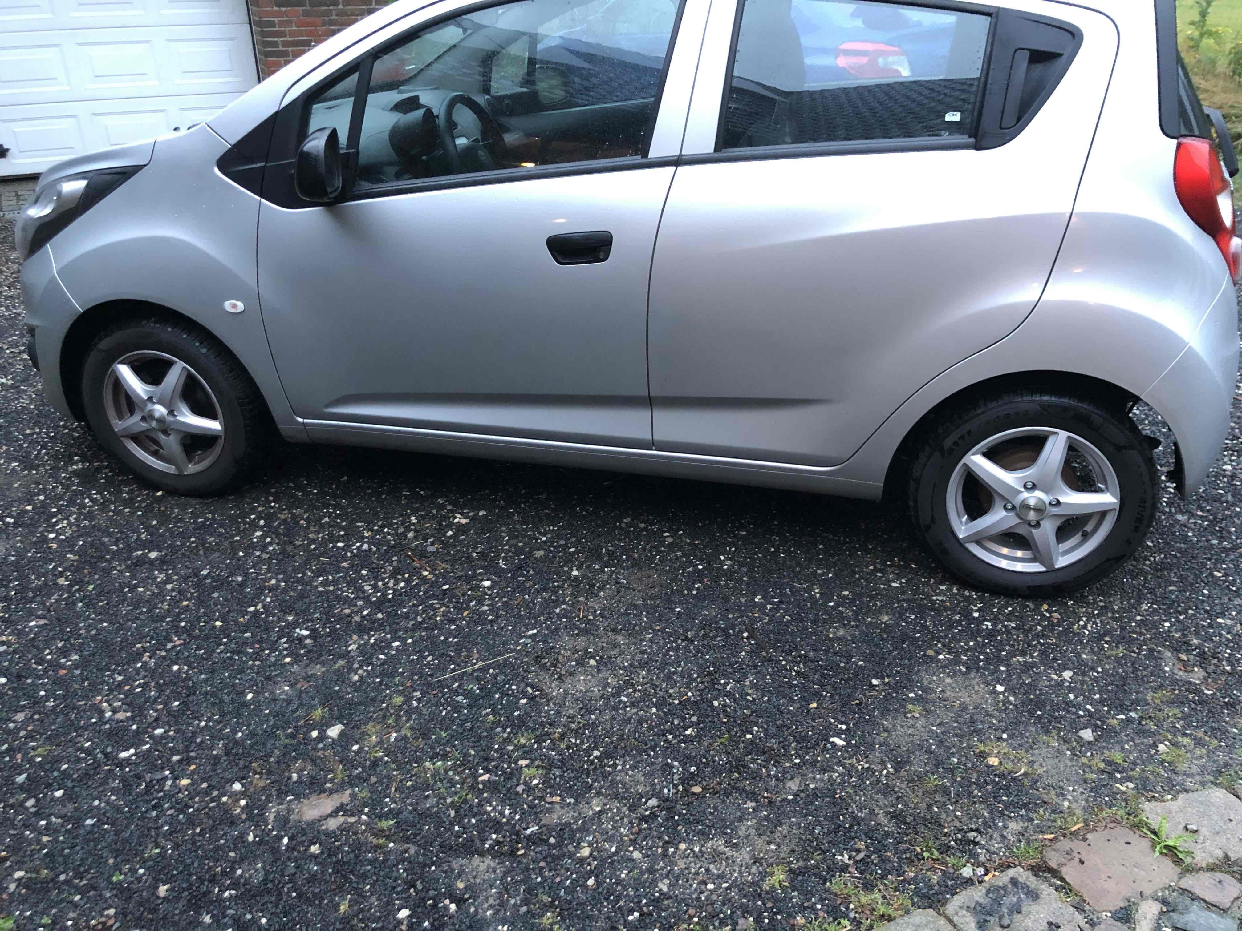 Sølv Chevrolet Spark fra 2014