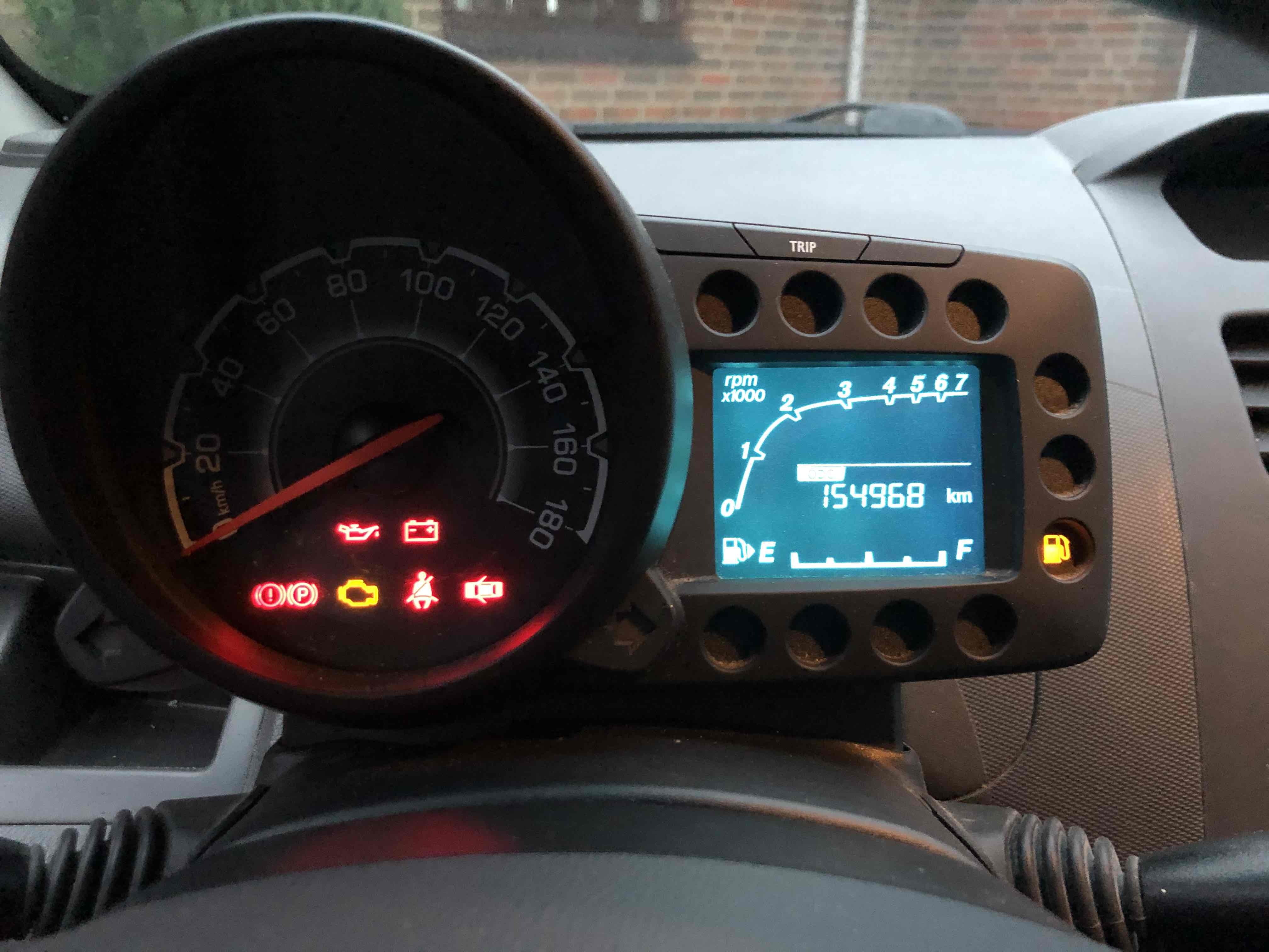 Sølv Chevrolet Spark fra 2014