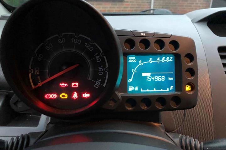 Sølv Chevrolet Spark fra 2014