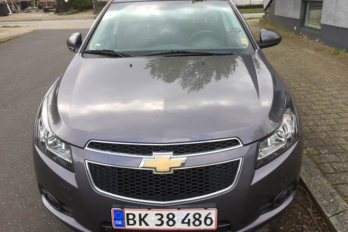 Grå Chevrolet Cruze fra 2012