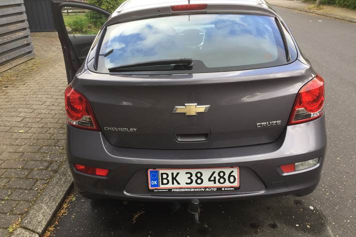 Grå Chevrolet Cruze fra 2012