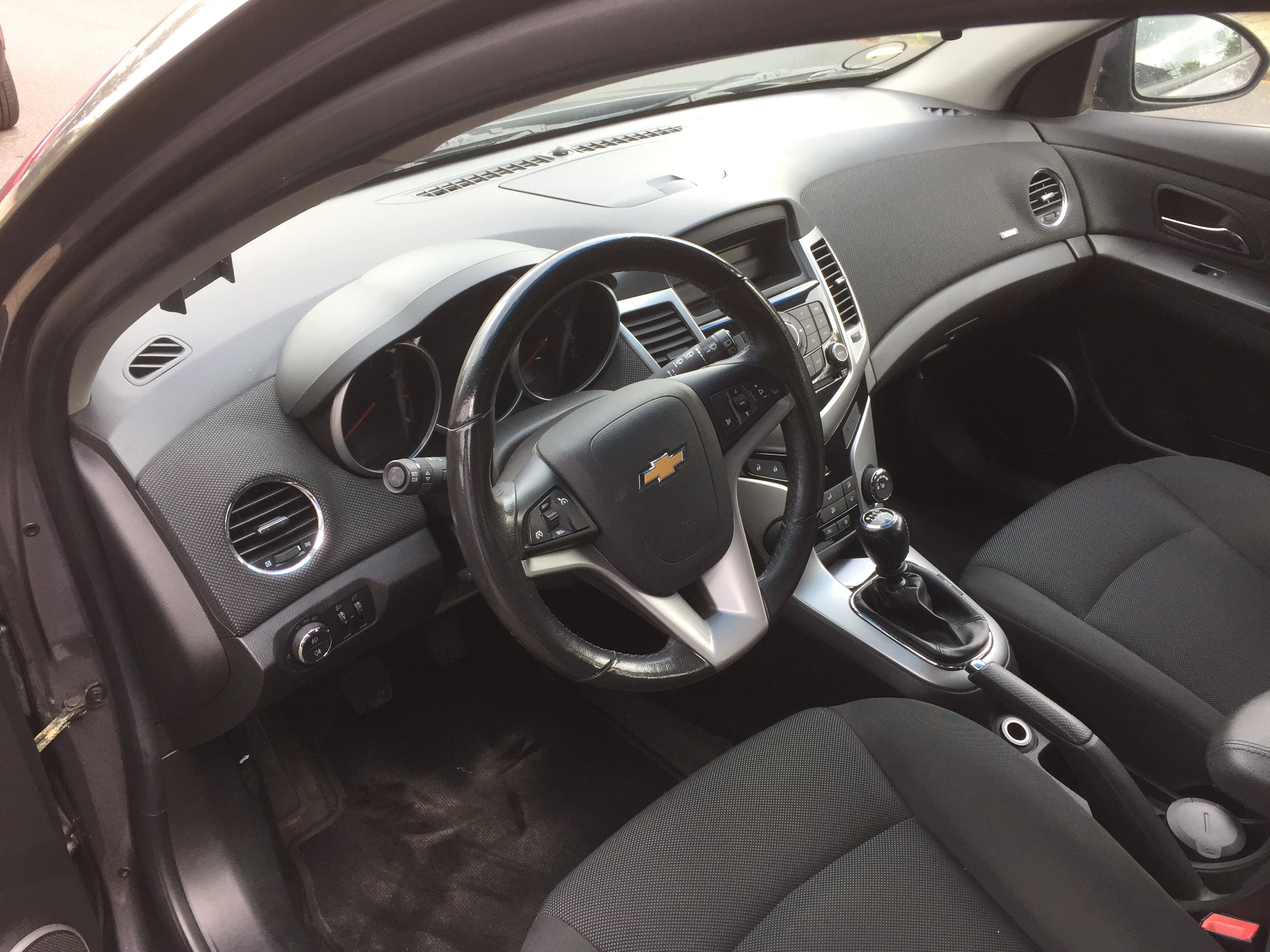Grå Chevrolet Cruze fra 2012