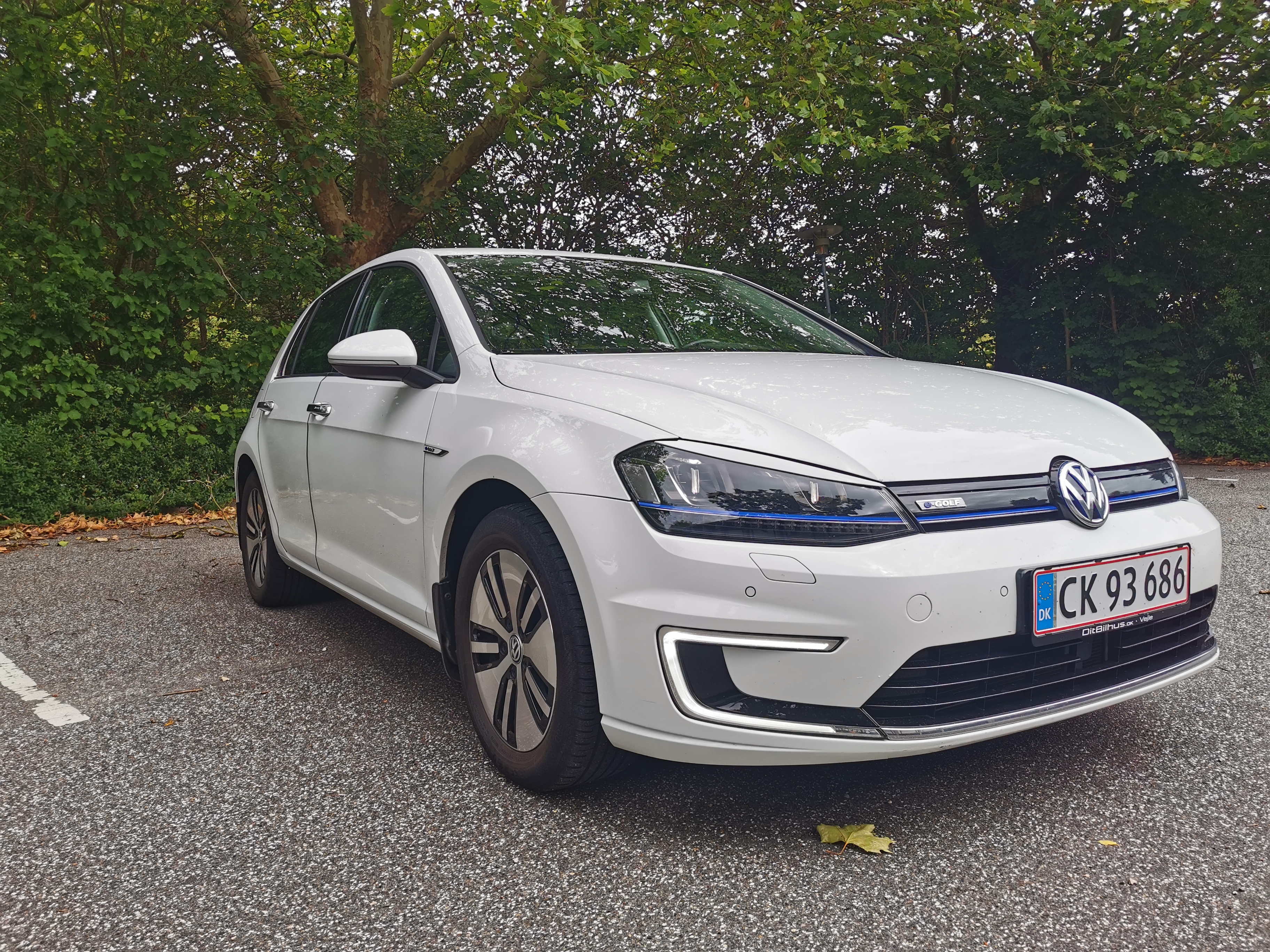 Hvid VW e-Golf VII fra 2016