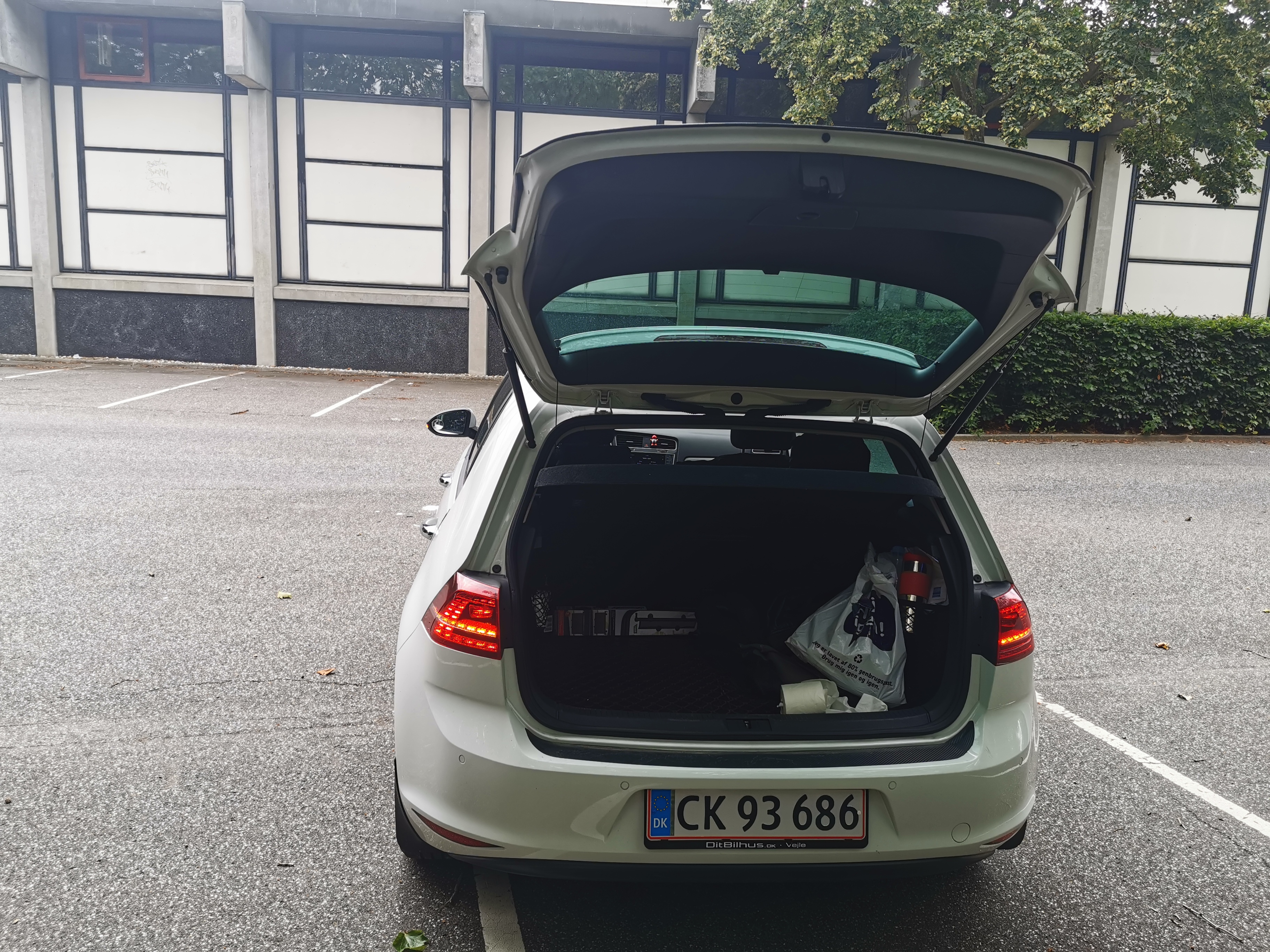 Hvid VW e-Golf VII fra 2016