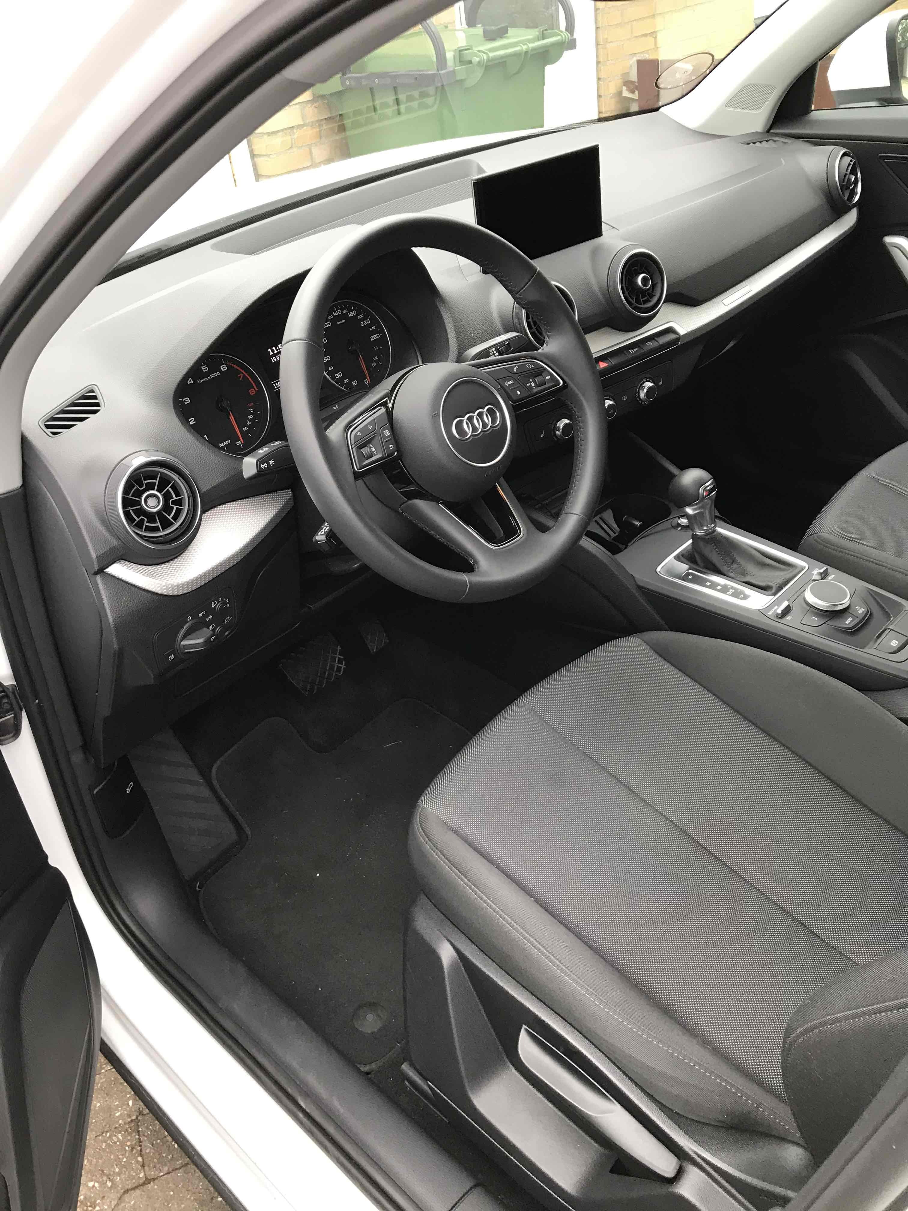 Hvid Audi Q2 fra 2019
