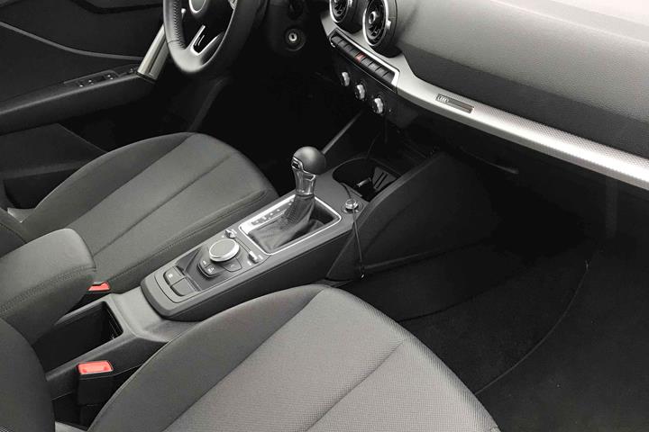 Hvid Audi Q2 fra 2019