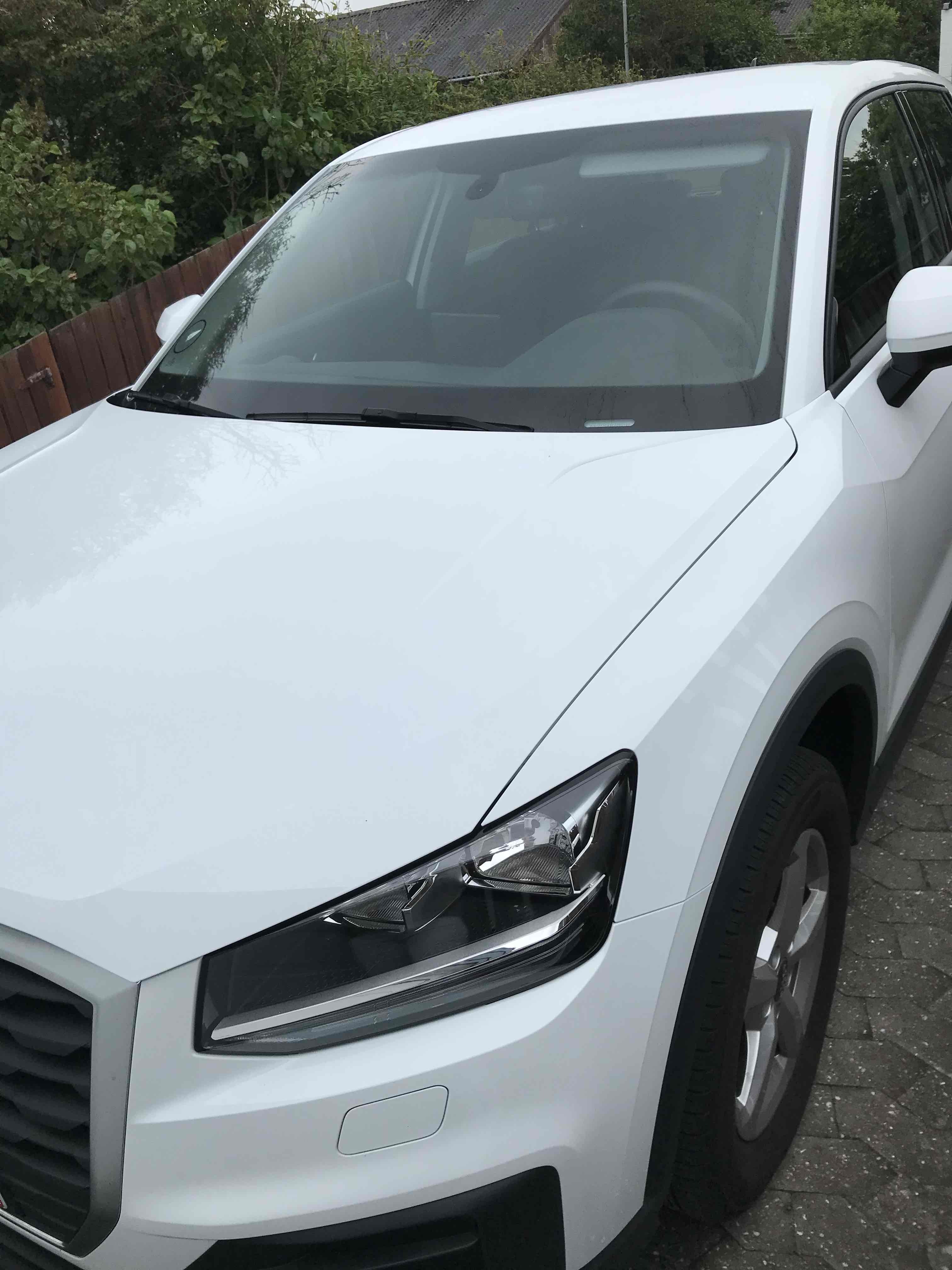 Hvid Audi Q2 fra 2019