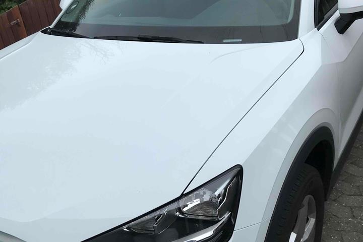 Hvid Audi Q2 fra 2019