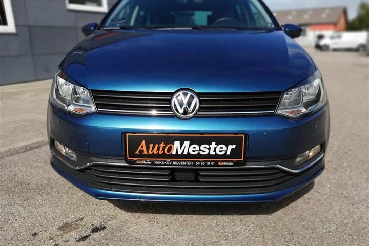 Blå VW Polo fra 2015