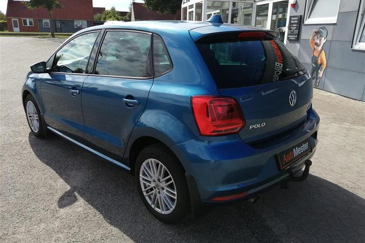 Blå VW Polo fra 2015