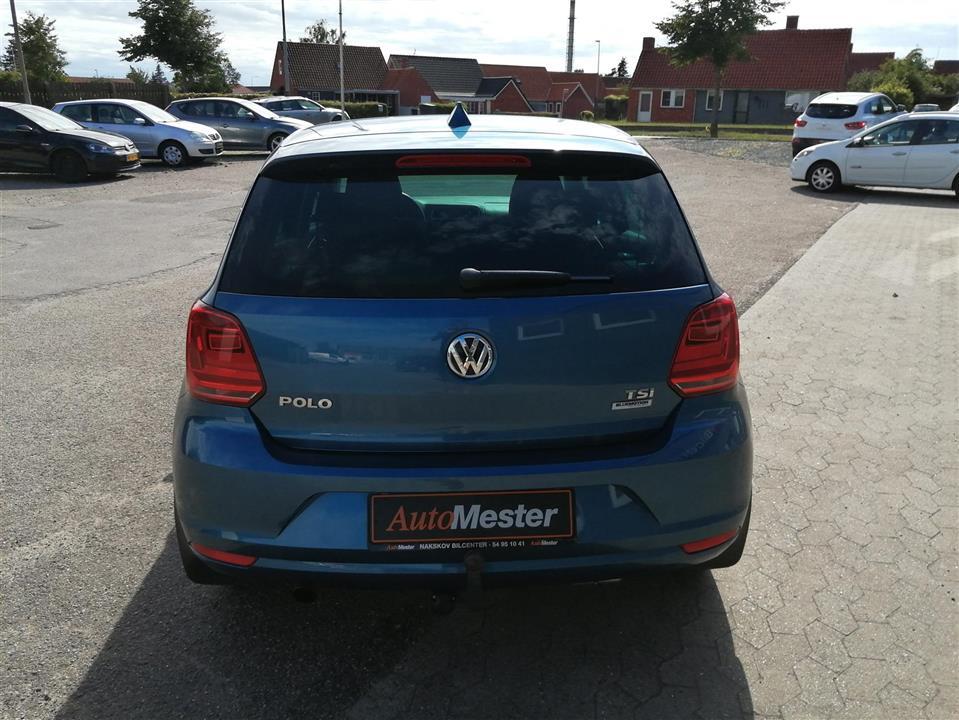 Blå VW Polo fra 2015