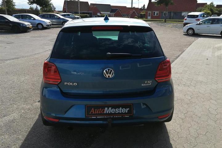 Blå VW Polo fra 2015