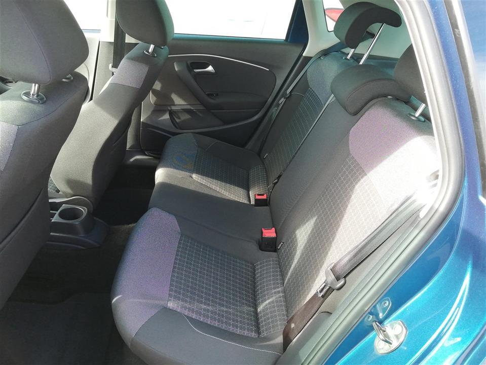 Blå VW Polo fra 2015