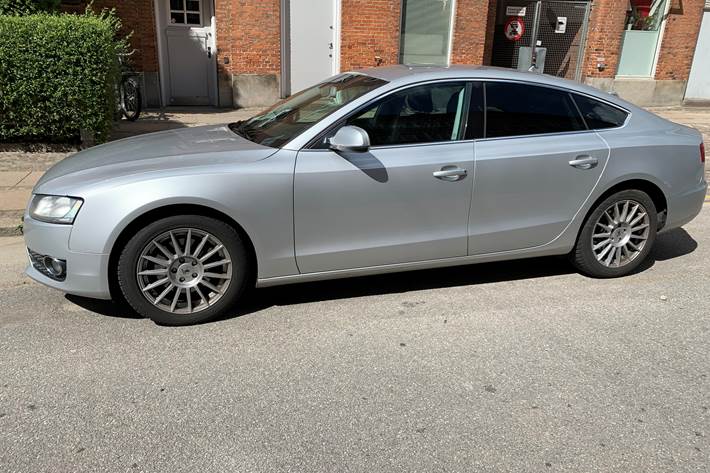 Sølv Audi A5 Sportback fra 2010