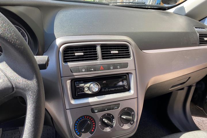 Sort Fiat Punto fra 2012