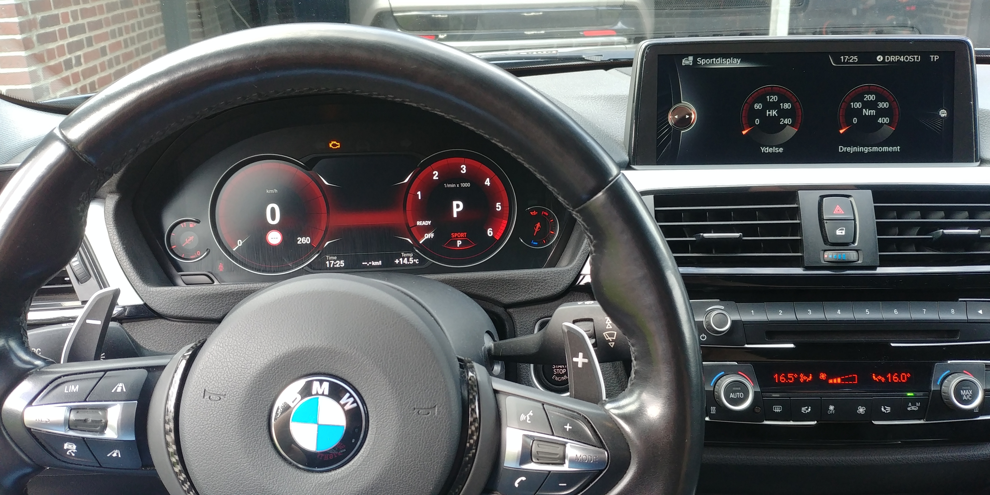 Grå BMW 320 fra 2014