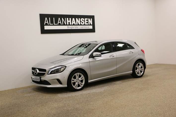 Grå Mercedes A180 d fra 2017