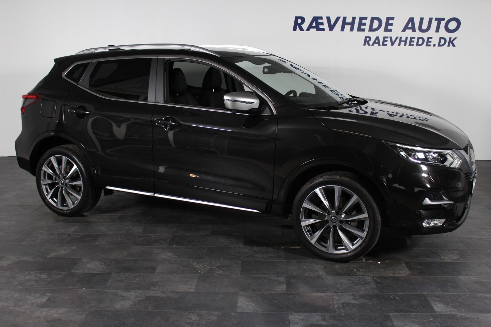 Grå Nissan Qashqai fra 2019