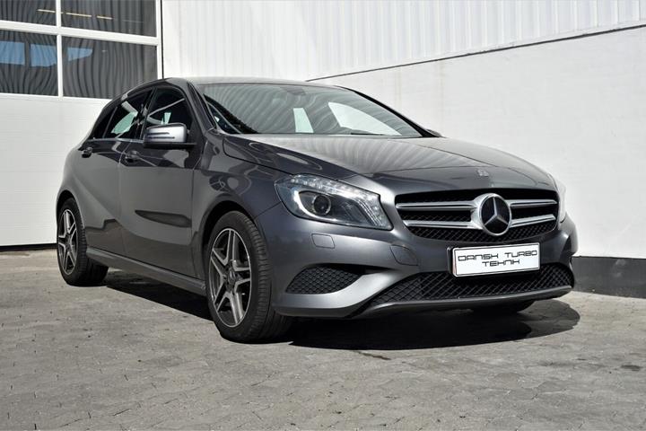 Grå Mercedes A180 fra 2013