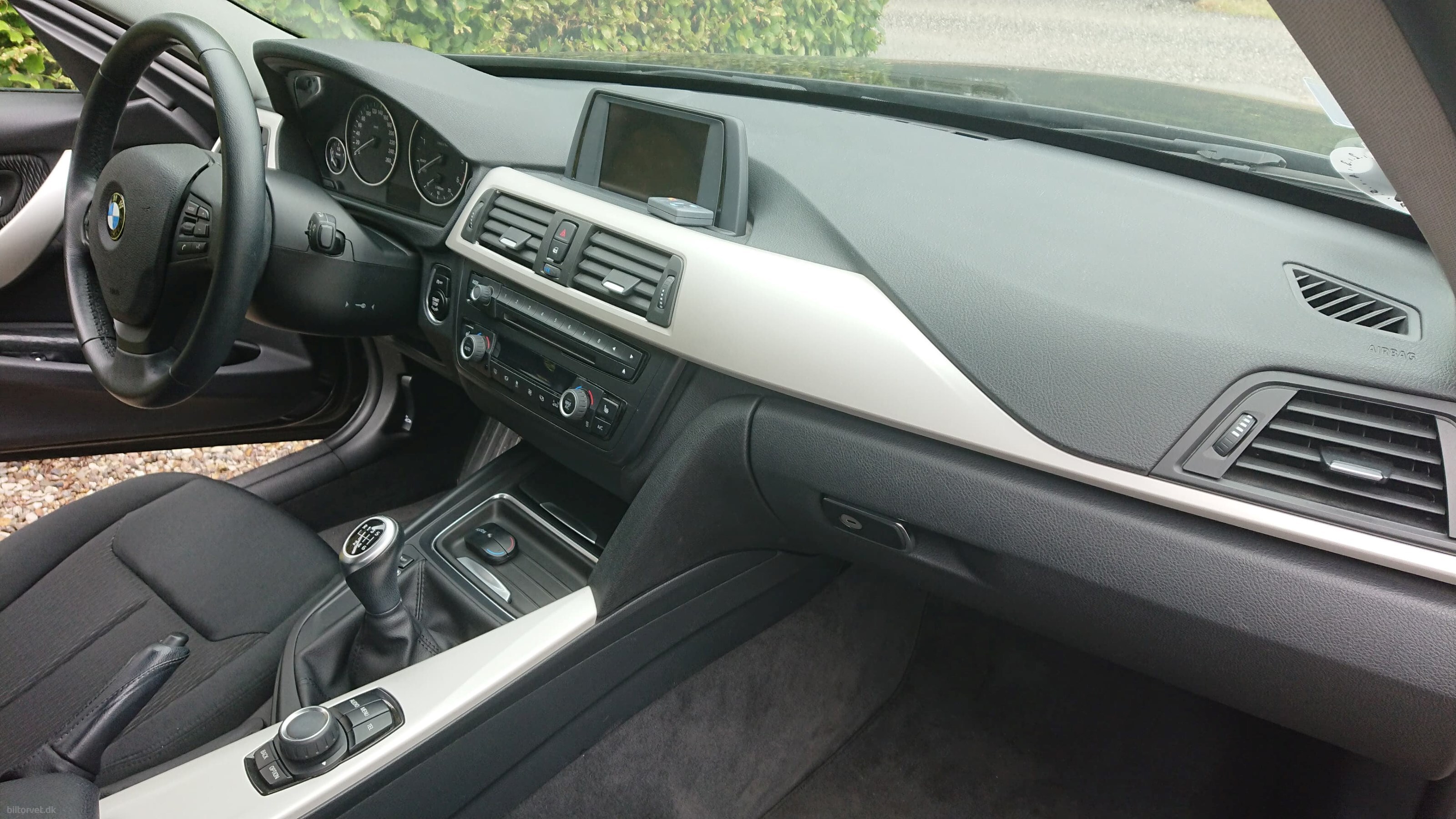 Sort BMW 316d fra 2013