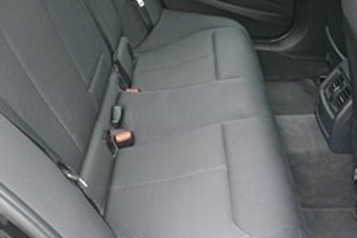 Sort BMW 316d fra 2013