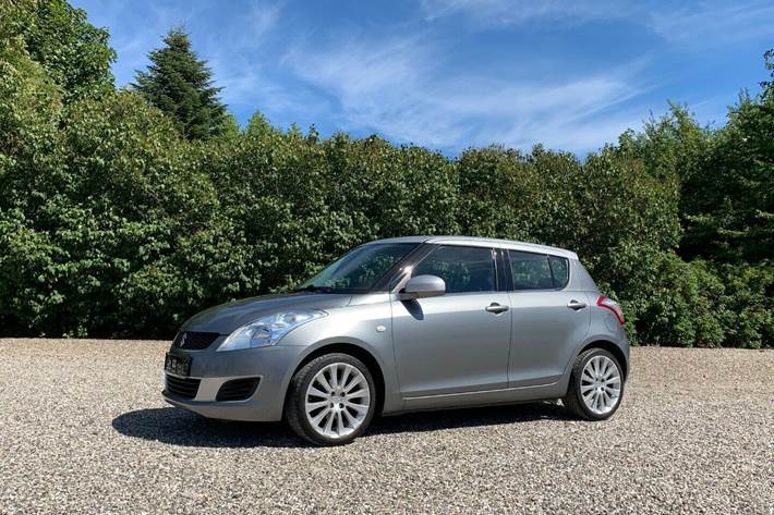 Grå Suzuki Swift fra 2011