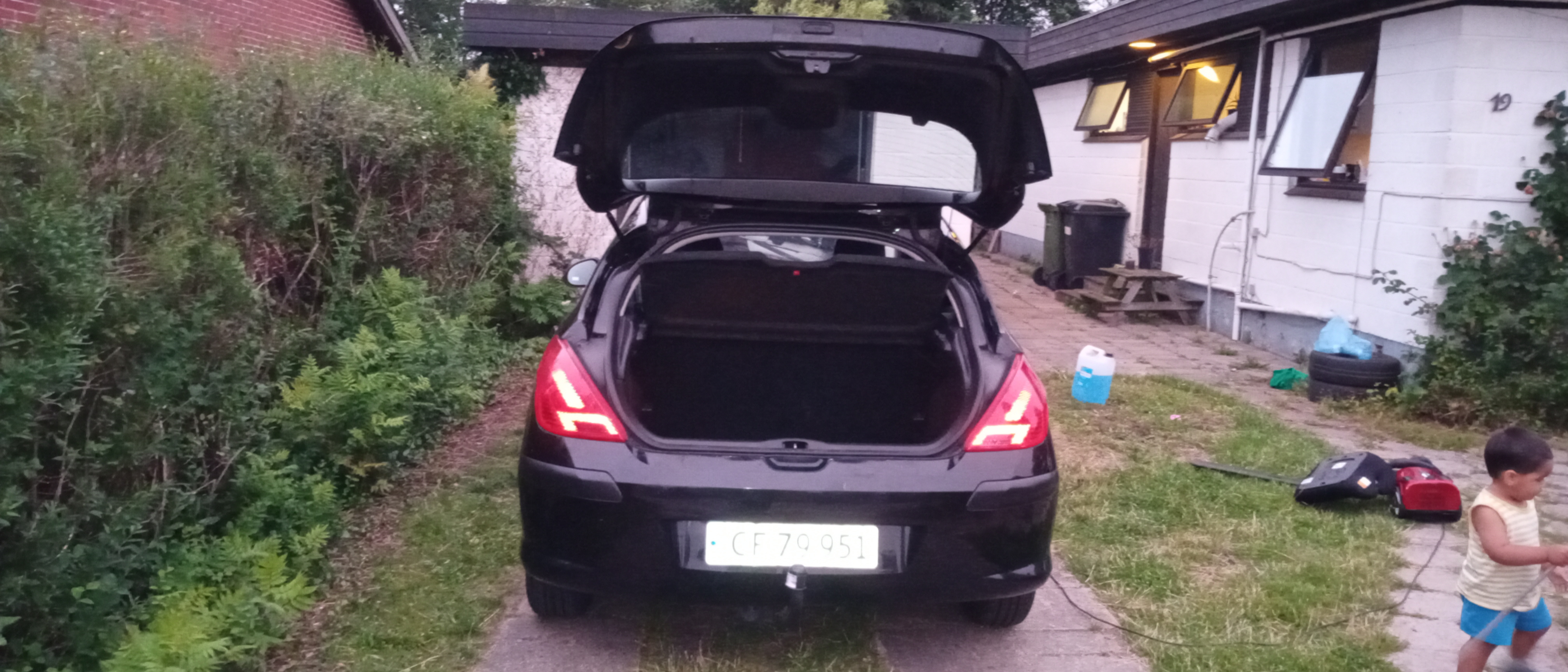 Sort Peugeot 308 fra 2008