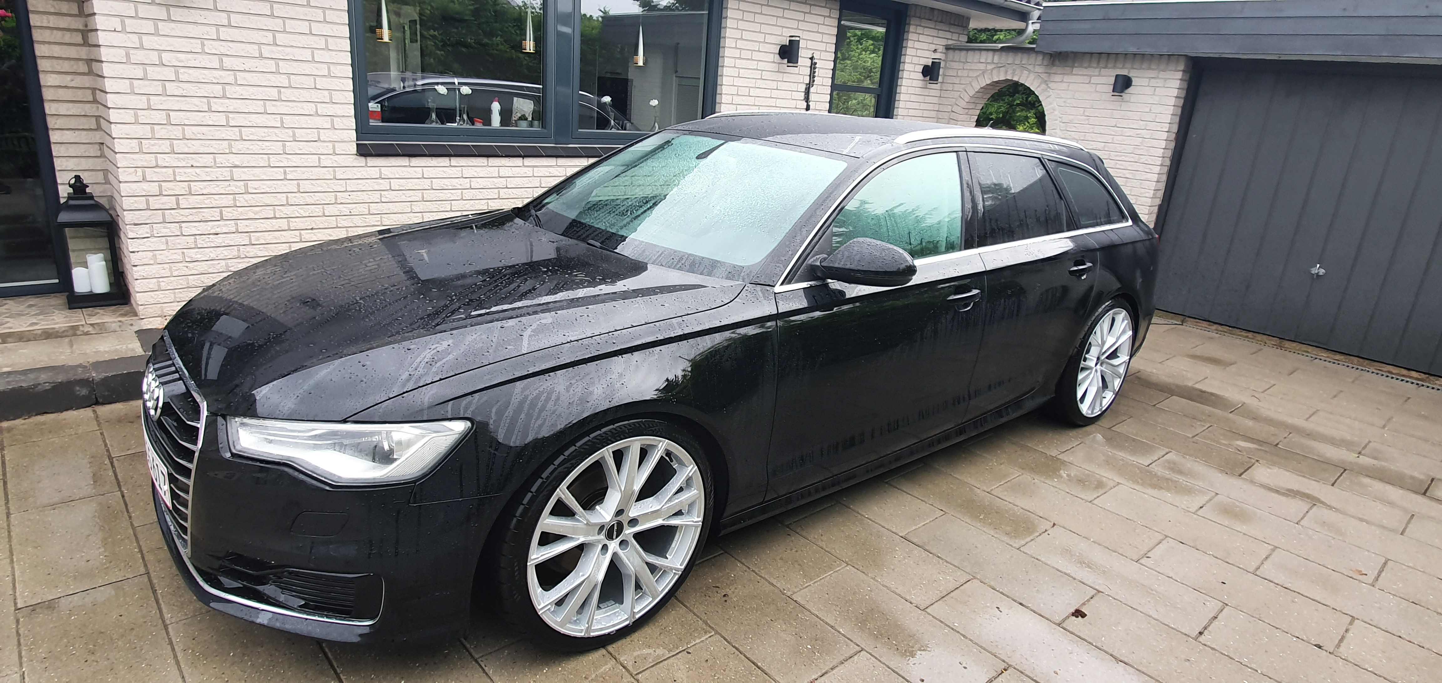 Sort Audi A6 fra 2016