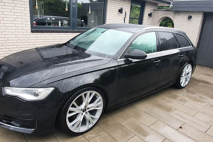 Sort Audi A6 fra 2016