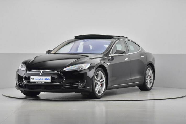 Sort Tesla Model S fra 2014
