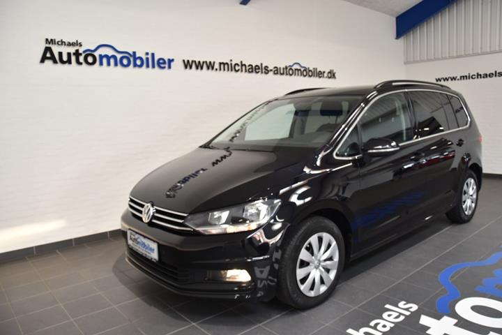 Grå VW Touran fra 2018
