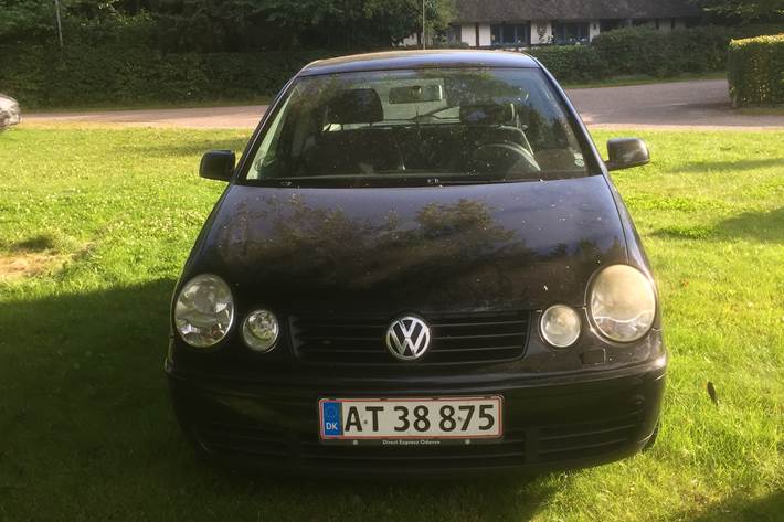 Sort VW Polo fra 2022