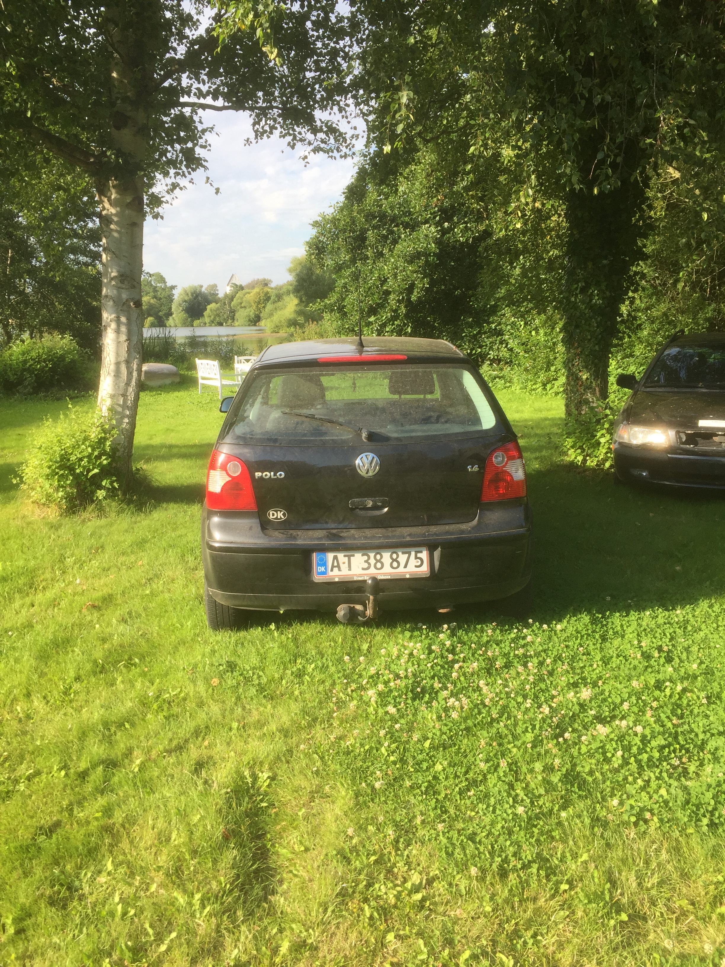 Sort VW Polo fra 2022