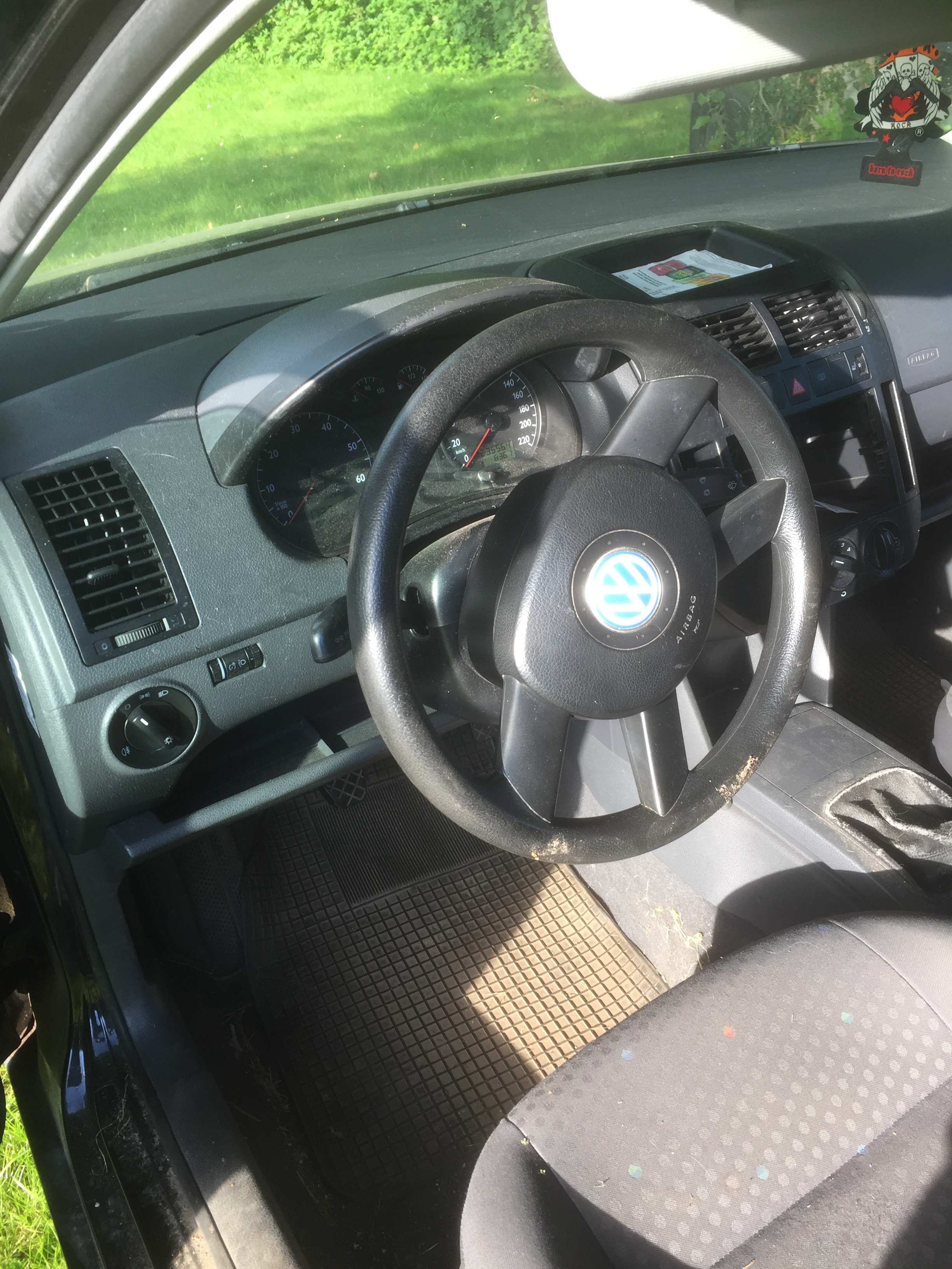 Sort VW Polo fra 2022