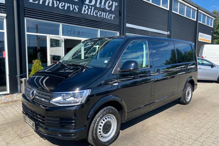 Sort VW Transporter fra 2016