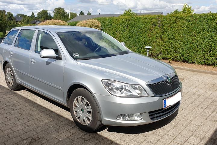 Sølv Skoda Octavia fra 2010