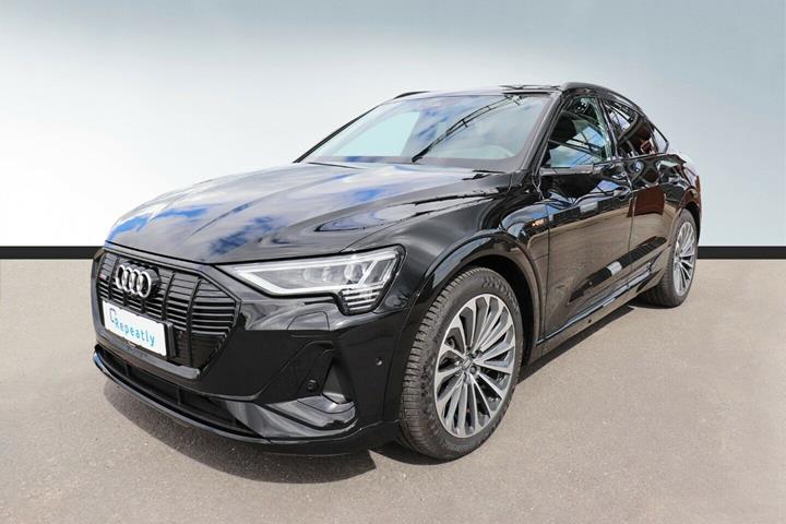 Grå Audi e-tron fra 2020