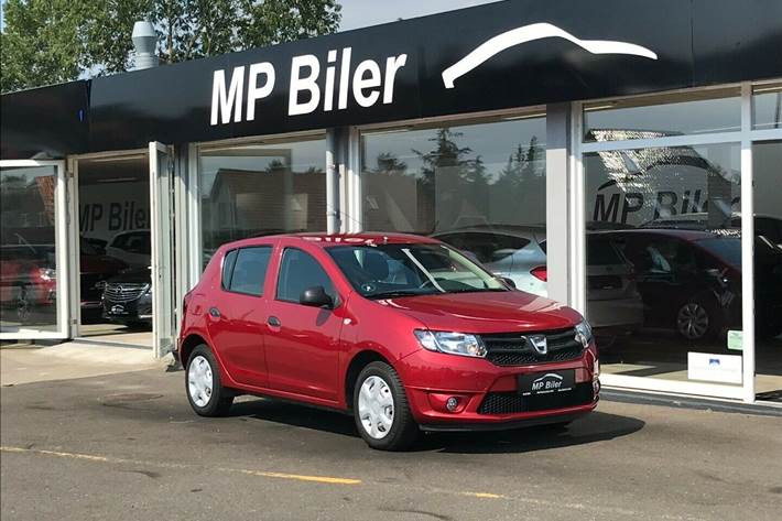 Grå Dacia Sandero fra 2014