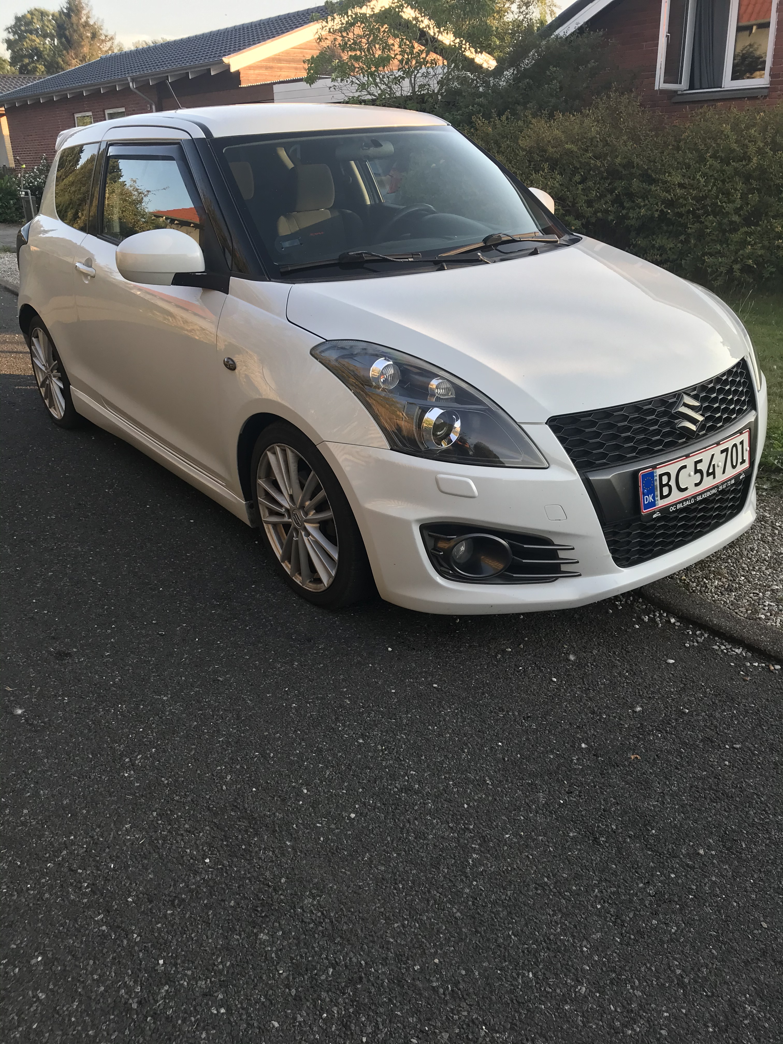 Hvid Suzuki Swift fra 2012
