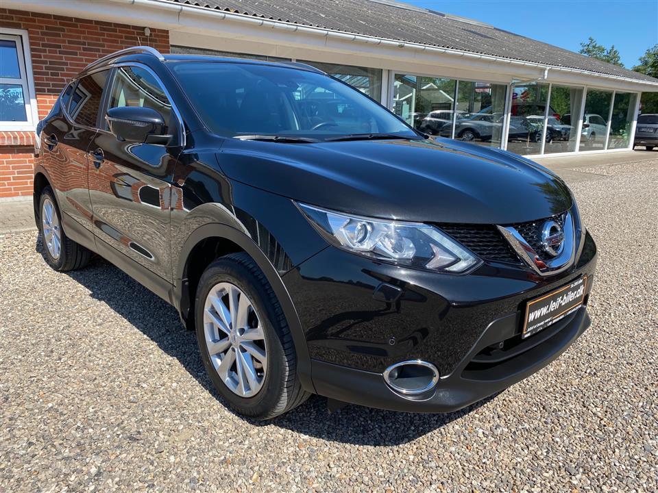 Sort Nissan Qashqai fra 2016