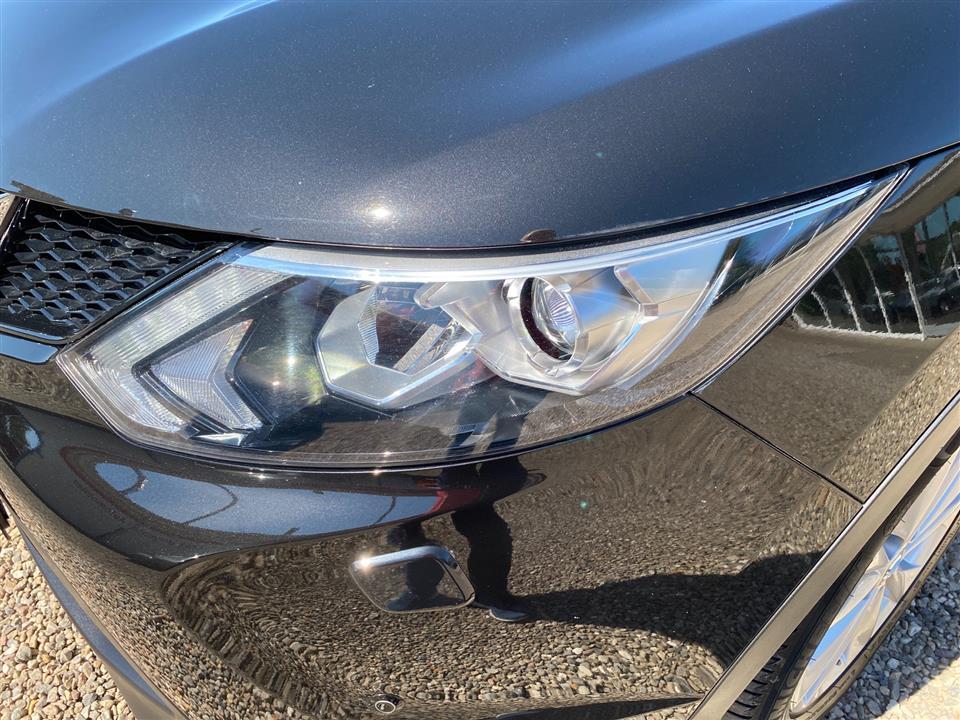 Sort Nissan Qashqai fra 2016