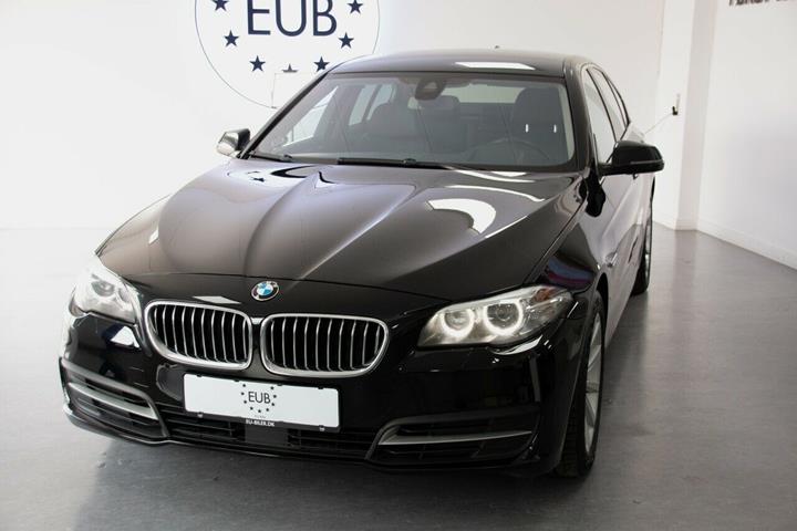 Grå BMW 535d fra 2015