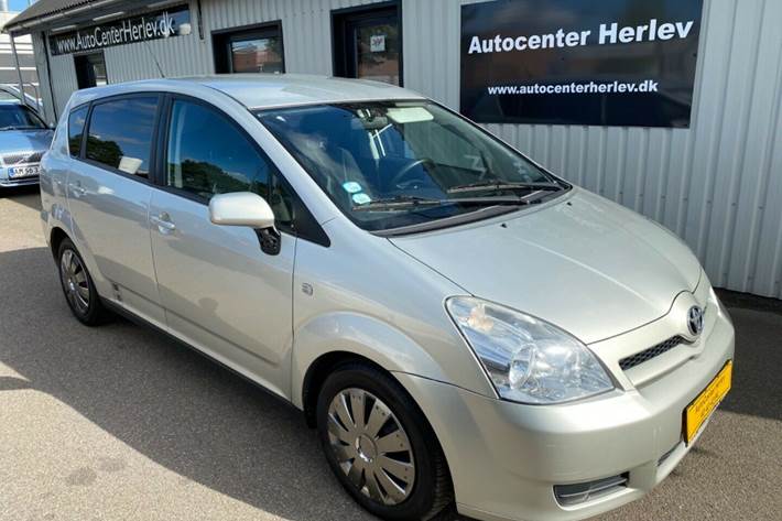 Grå Toyota Corolla Sportsvan fra 2004